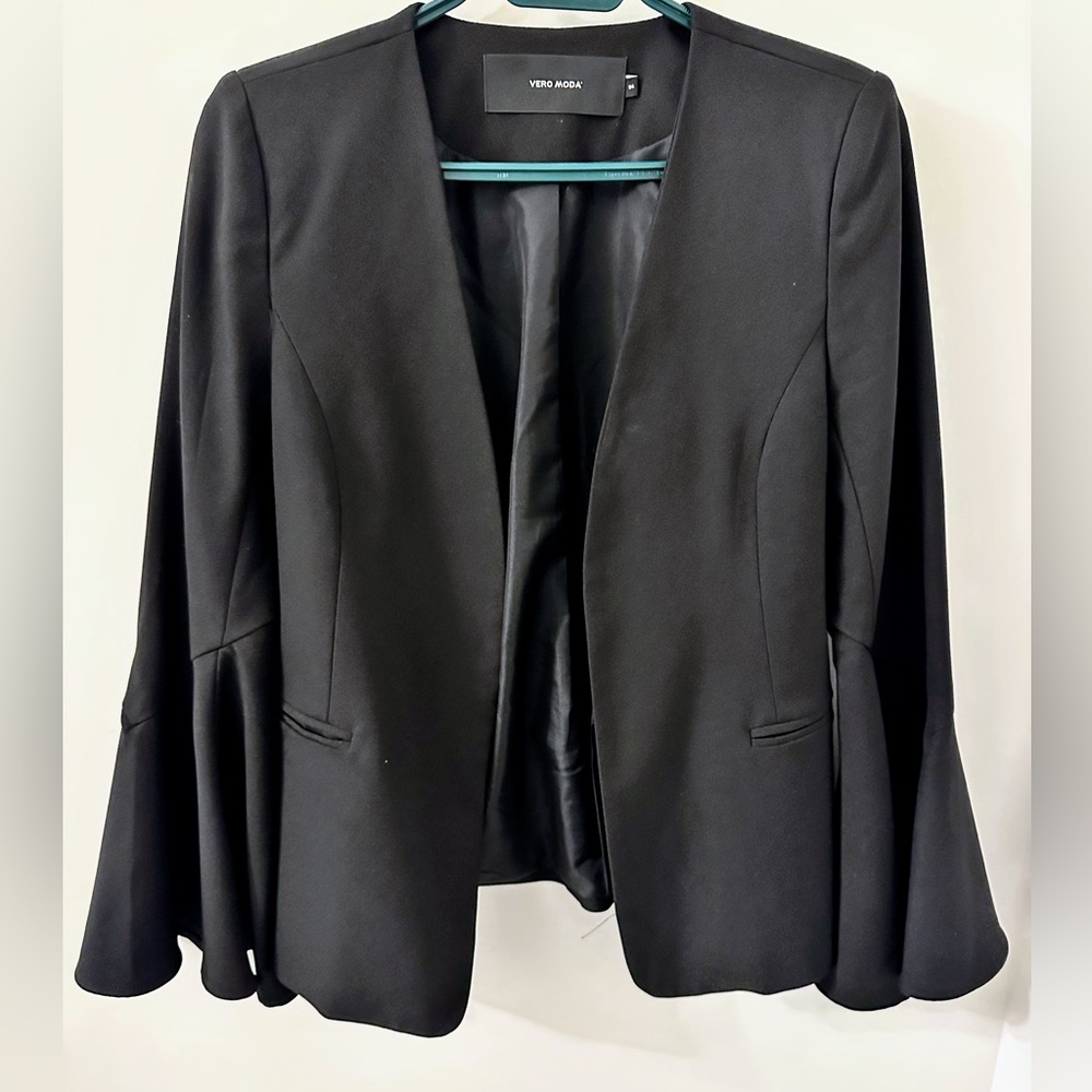 Vero Moda Black Tailored Blazer with Bell Sleeves
